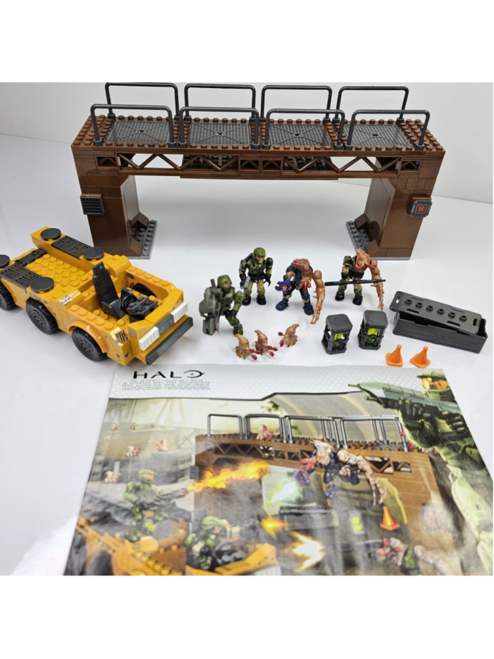 Halo Mega Bloks 96971 Anniversary Floodgate - Near Complete